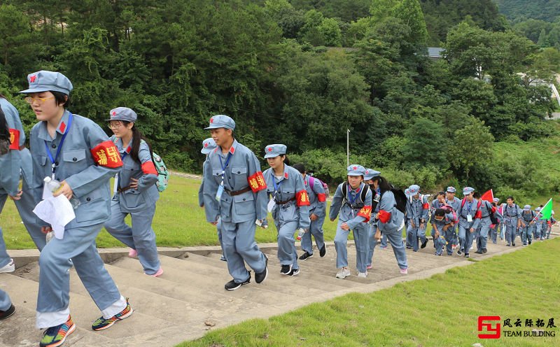 研学旅行vs拓展训练