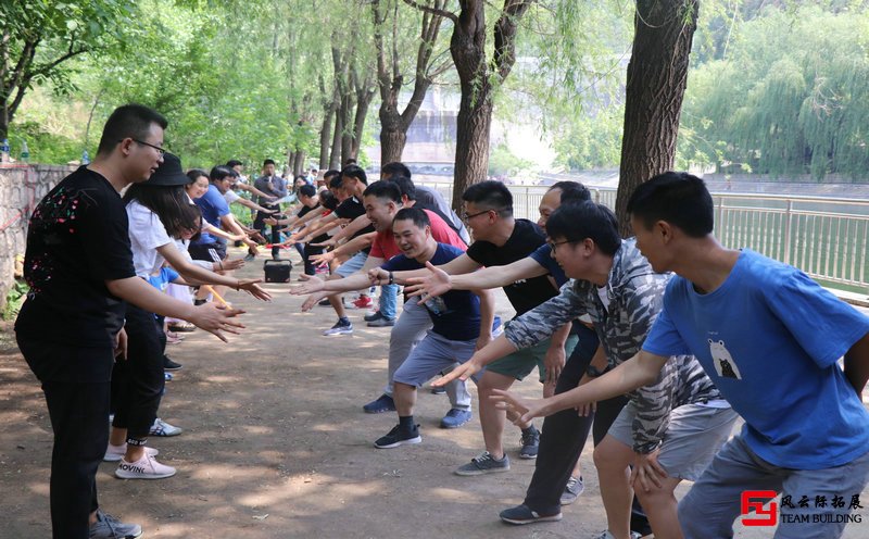 趣味游戏【剪刀、石头、布】